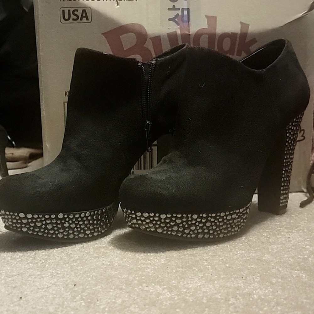 Heels booties